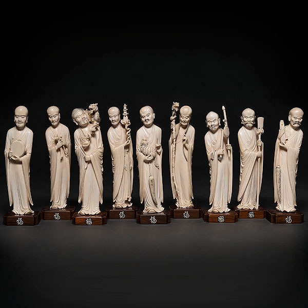 Importante conjunto de nueve Inmortales en marfil tallado. Trabajo Chino, hacia 1900-1920