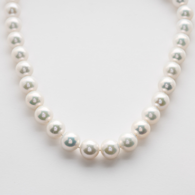 Collar de perlas cultivadas australianas en degrad&eacute; 11 &ndash; 12 mm con cierre de oro.
