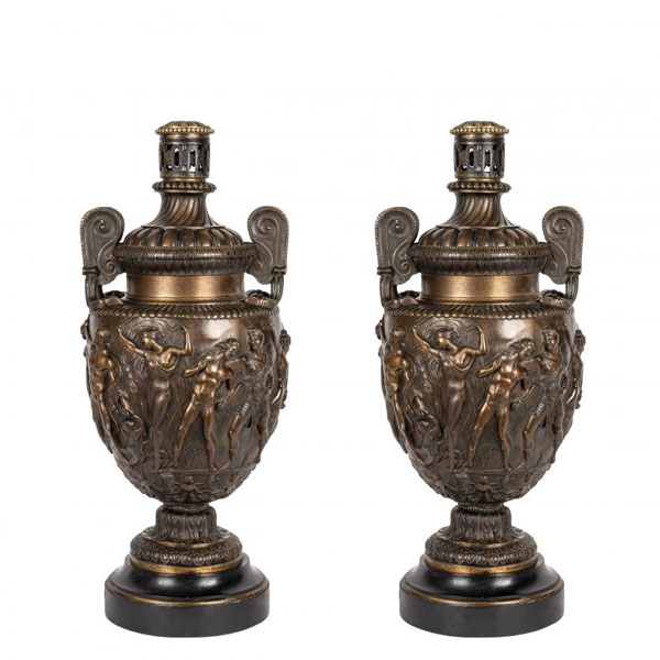 Pareja de jarrones de bronce. S. XIX