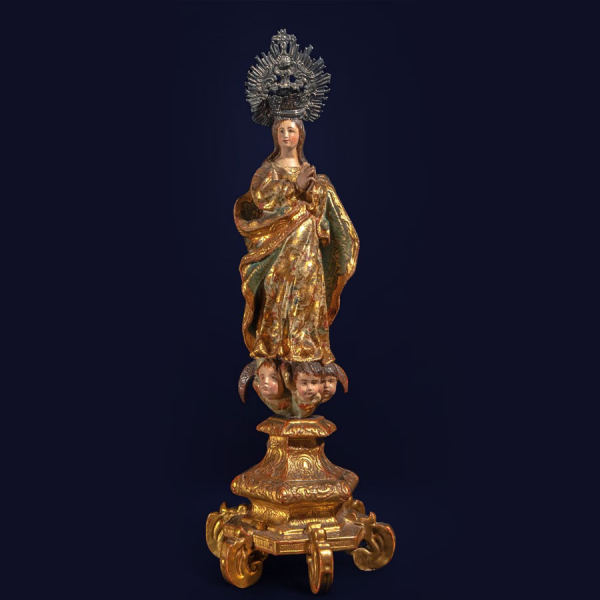 Escuela de Quito, siglo XVII "Inmaculada Concepción". Madera tallada, policromada, dorada y estofada