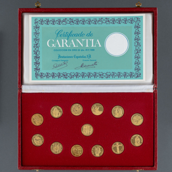 Colección de trece monedas de oro amarillo de 22 kt.