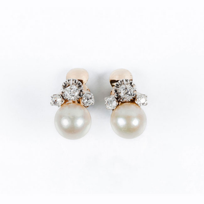 Pendientes vintage en sólida montura de oro rosa 18 K, con tres diamantes talla cojín antigua 