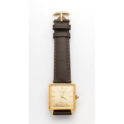 Reloj de caballero marca Boucheron chapado en oro
