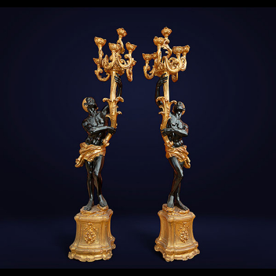 Gran pareja de torcheros Venecianos en madera policromada, Pps. del siglo XX, Italia.