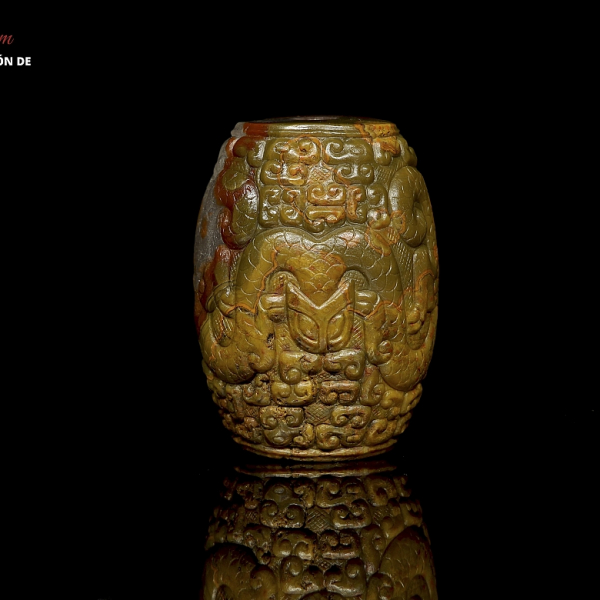 Cuenta de ágata tallada "Dragones chilong", periodo Reinos Combatientes. 