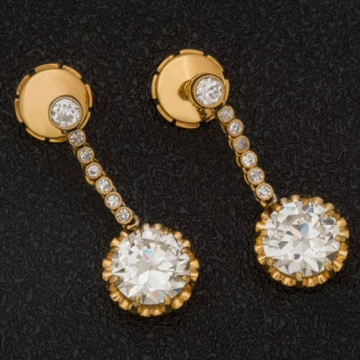 Pendientes dormilonas de diamantes