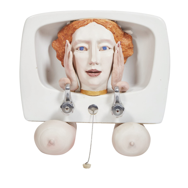 Vilma Alba Villaverde (Buenos Aires, Argentina, 1942) Sorpresa. Escultura en cerámica esmaltada ensamblada sobre lavamanos.