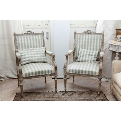 Pareja de butacas francesa lacadas estilo Luis XVI