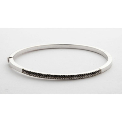 Pulsera rígida en oro blanco con 2 filas de diamantes blancos y negros talla brillante.