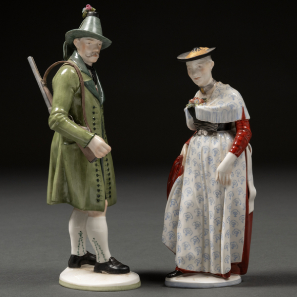 "Cazador y Dama" Conjunto de dos figuras en porcelana alemana Nymphenburg, h. 1900
