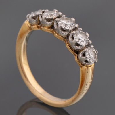 Anillo cinquillo en oro amarillo de 18kt.