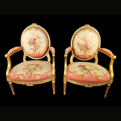 Importantes sillas francesas del siglo XVIII firmadas por Claude Chevigny, circa 1775-80. 