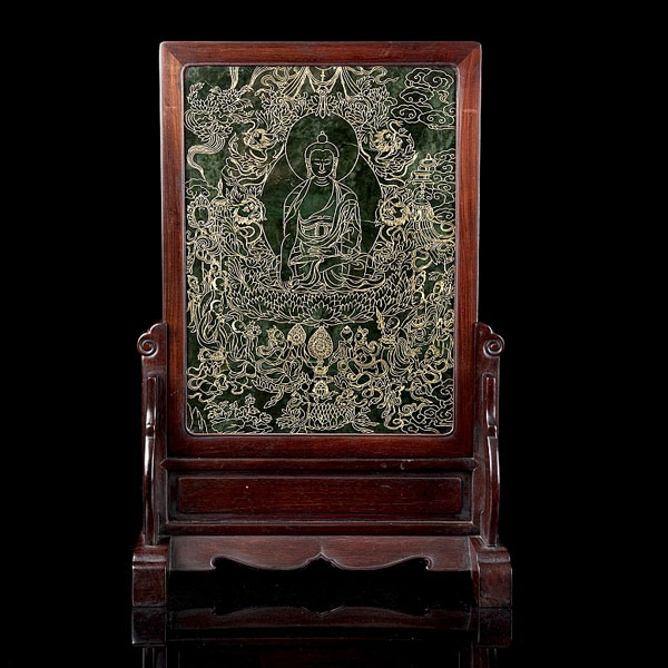 Panel de jade verde "Buda y su corte celestial", dinast&iacute;a Qing. 