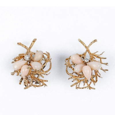 Pendientes en montura calada de oro amarillo