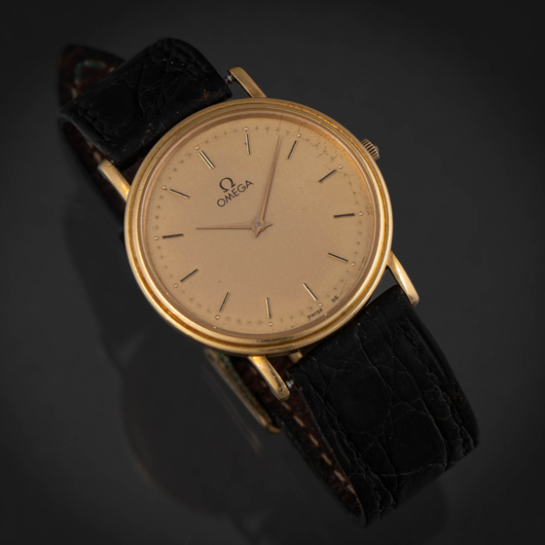 Omega, Reloj en oro amarillo de 18 kt.  Mecanismo a cuarzo.