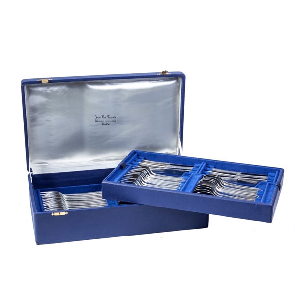 Cubertería de plata para 12 servicios, Joyería Pérez Fernández 