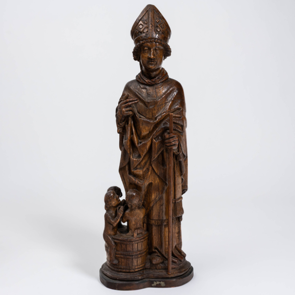 "San Nicolás de Barí" Escultura en madera tallada del siglo XVII.  Escultura en madera tallada del siglo XVII