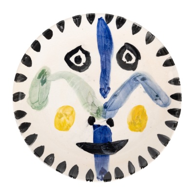 Pablo Ru&iacute;z Picasso. Cara N&ordm;133, 1963.  Plato en loza blanca esmaltada al fuego. Numerado 108/500 