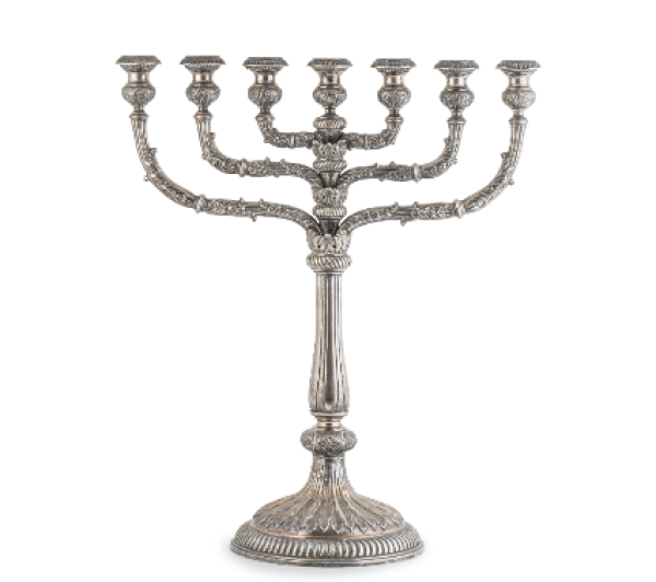 Menor&aacute; o candelabro jud&iacute;o de plata en su color. Con marcas, ley "916".  C&oacute;rdoba, S. XVIII. 