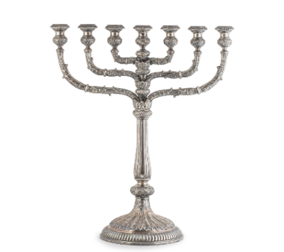 Menor&aacute; o candelabro jud&iacute;o de plata en su color. Con marcas, ley "916".  C&oacute;rdoba, S. XVIII. 