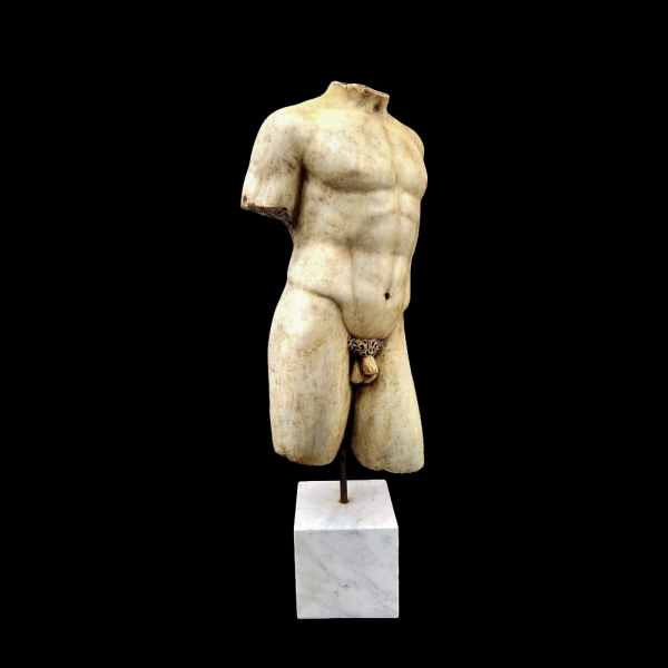 Torso de Discoforo en mármol de carrara, Italia, Siglo XIX.   Mármol de carrara labrado.