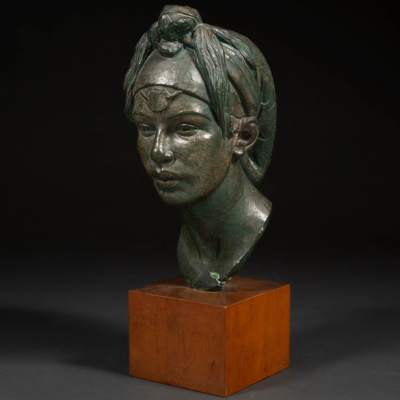 &quot;Gitana&quot;  JUAN VARGAS (Málaga, 1900-1980)   Apoya sobre base de madera.