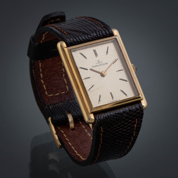 Jaeger-Lecoultre, reloj rectangular Tank modelo 6029.21  Caja en oro amarillo de 18 kt. 