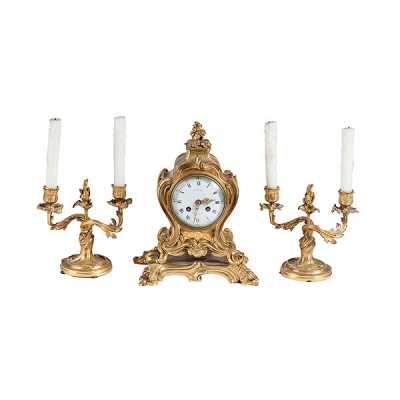 Guarnición francesa de reloj y candelabros Luis XV S.XIX