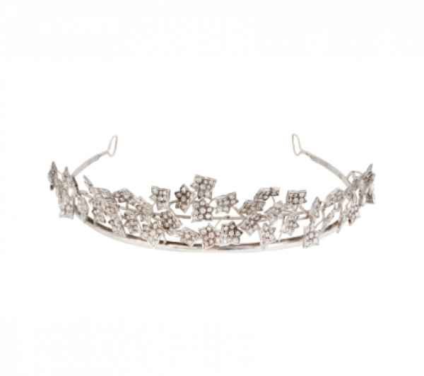 Diadema de pp. S. XX con hojas de parra cuajadas de brillantes de talla antigua.   Montura en plata y oro.