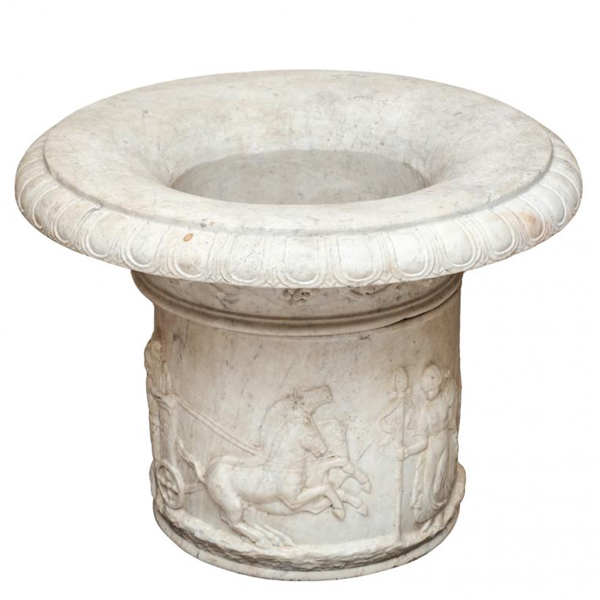Brocal de pozo en mármol. Posiblemente romano S. I-II d.C. Parte superior siglo XVIII. 