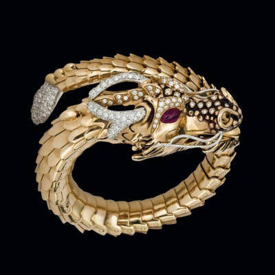 Pulsera Roberto Coín modelo Dragón, numerado 4/10 en oro rosa y blanco de 18k.
