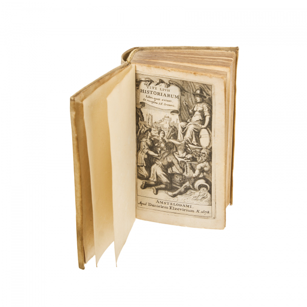 Libro «Historiarum» de Tito Livio, 1678. Encuadernado en pergamino.