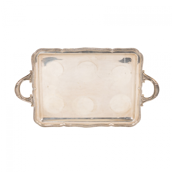 Bandeja con asas en plata espa&ntilde;ola punzonada con decoraci&oacute;n perimetral de cord&oacute;n, s.XX.