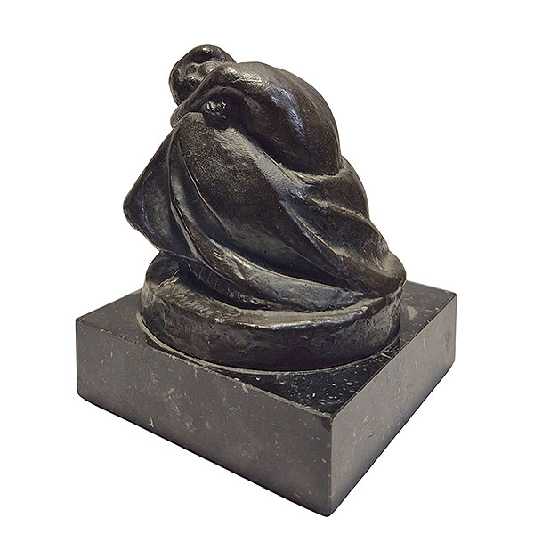 Manolo Hugué (Barcelona, 1872-Caldes de Montbui, Barcelona, 1945)  Totote (c. 1909).  Escultura en bronce sobre base en mármol. Firmada y numerada 2/9.