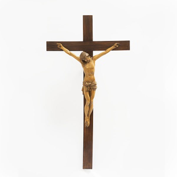 Talla en madera de boj representando Cristo con Cruz