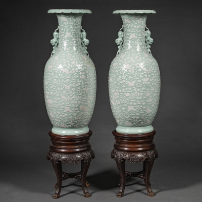 Importante pareja de jarrones chinos en porcelana de celadón. Trabajo Chino, Siglo XIX