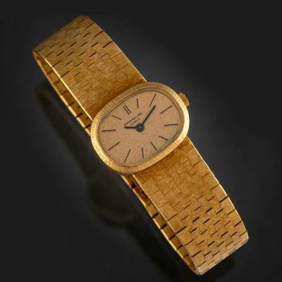 Reloj Vintage PATEK PHILIPPE modelo &quot;ELLIPSE&quot;.   En oro amarillo 18K.  