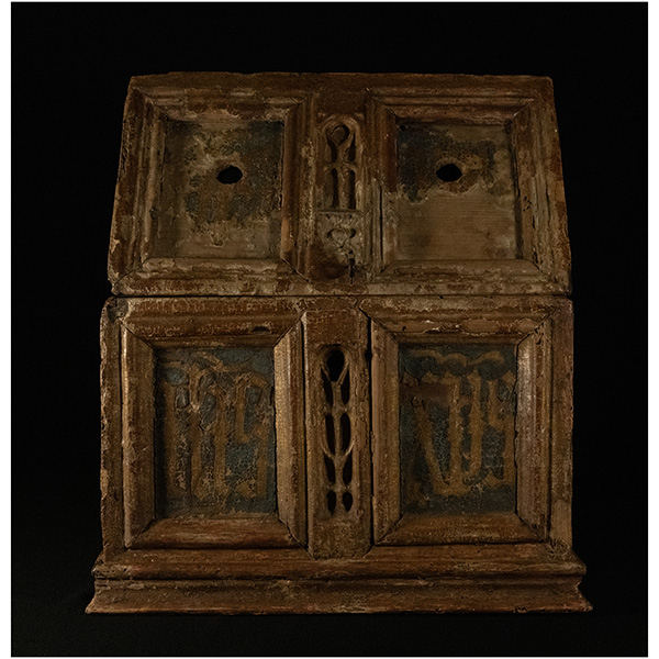 Excepcional Arqueta Gótica catalana de finales del siglo XIII - principios del siglo XIV, en madera policromada, dorada y estofada, Cataluña o Valencia