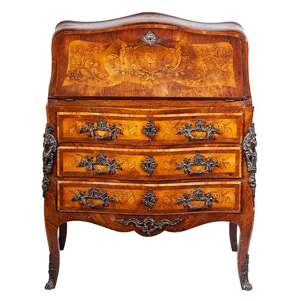 Buró bombé con marquetería floral 