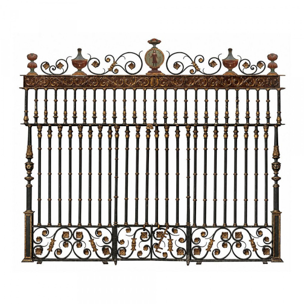 Monumental Reja de palacio renacentista española con medallón de peregrino jacobeo, Escuela Castellana, Siglo XVI.