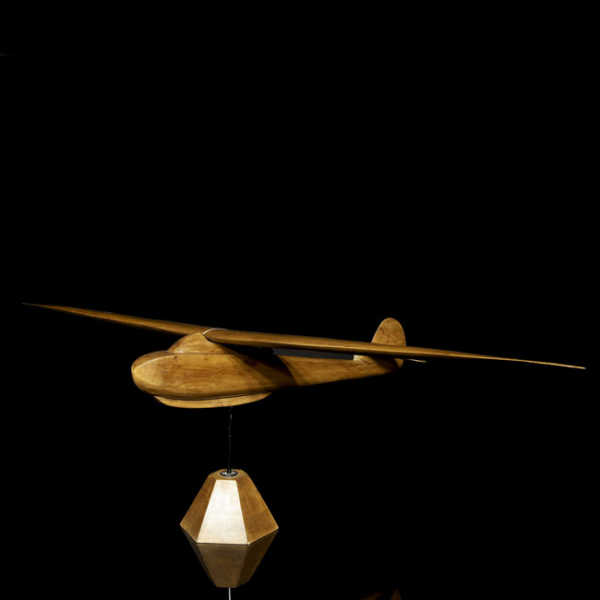 Escultura de madera "Bowlus BA-100 Baby Albatross", s. XX.  