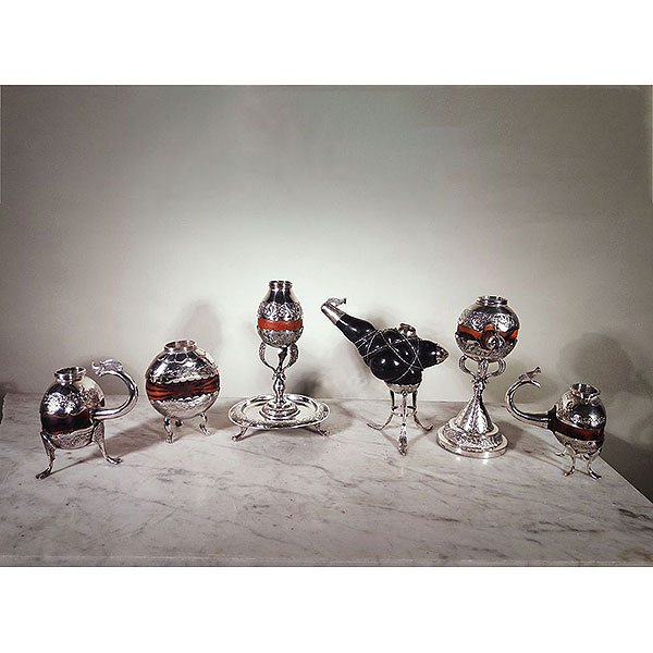 6 materas Coloniales argentinas en plata, siglo XVIII - XIX.