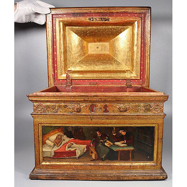 Raro Cofre de Médico italiano del Renacimiento, Milán o Vizcaya, realizado la casa de Medinaceli, escudo Heráldico de la Cerda, siglo XVI.