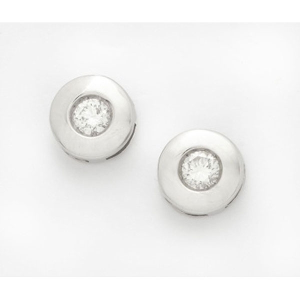 Pendientes chatones en oro blanco con diamantes talla brillante