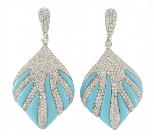 Pendientes largos con dise&ntilde;o de grandes hojas de turquesas y pav&eacute; brillantes. 