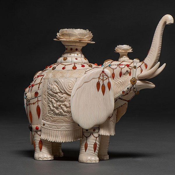&quot;Elefante Shibayama&quot; Escultura Japonesa periodo Meiji en marfil