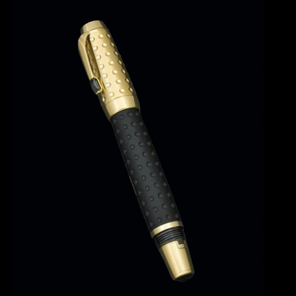 Estilográfica Montblanc "Boheme".  Plumín de oro retráctil.