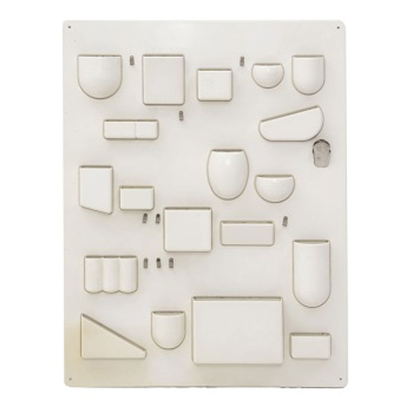Panel en plástico blanco. Uten.Silo I. Dorotee Becker.