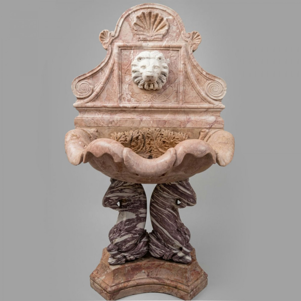 Monumental fuente veneciana de m&aacute;rmoles policromos, Venecia, Italia, siglo XIX.