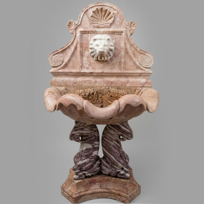 Monumental fuente veneciana de m&aacute;rmoles policromos, Venecia, Italia, siglo XIX.